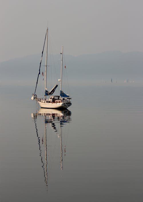 Foto profissional grátis de barco, barco a vela, calma