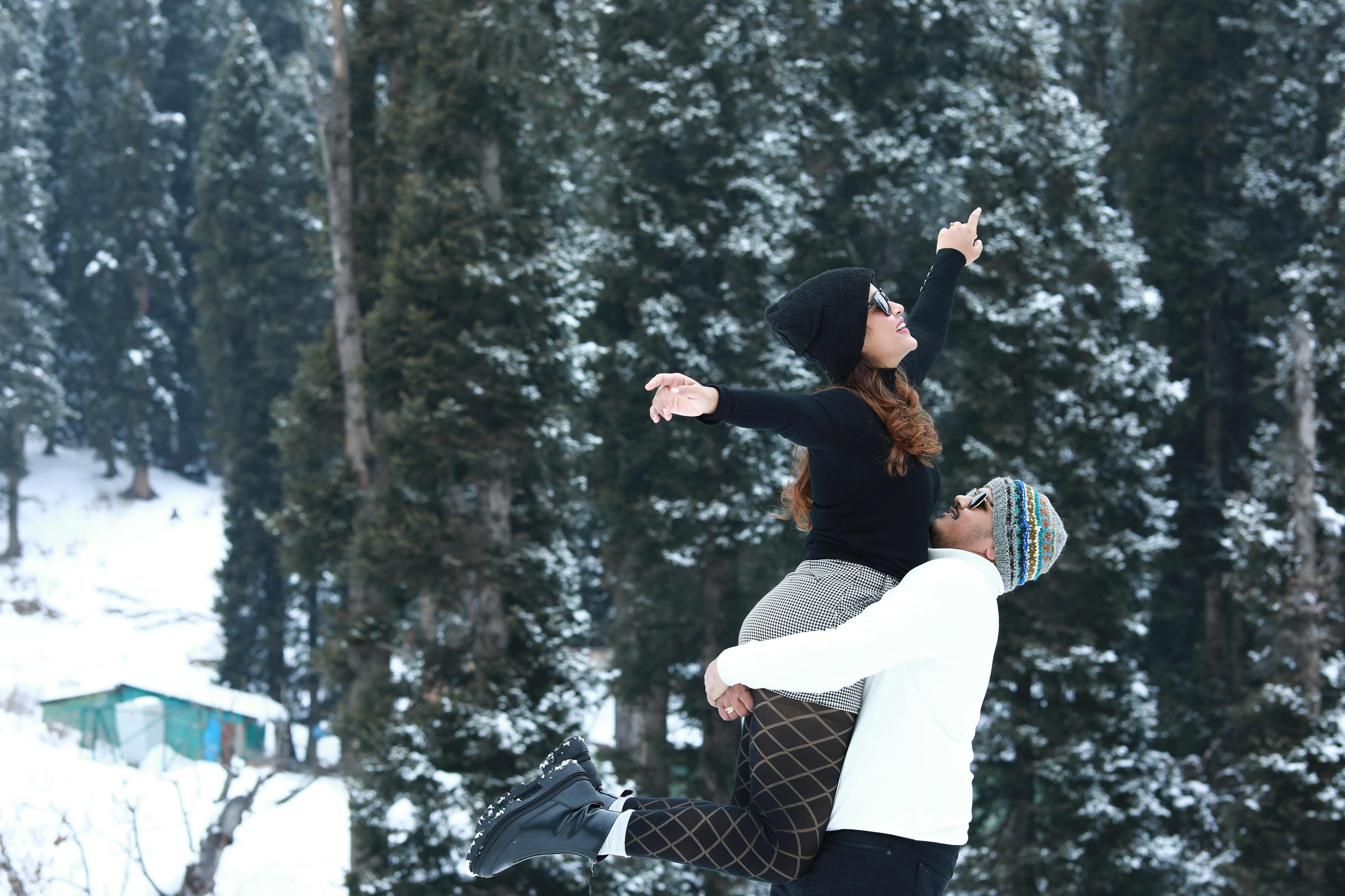 How to Host a Memorable Winter Party: 5 Fun Activities to Embrace the Chill