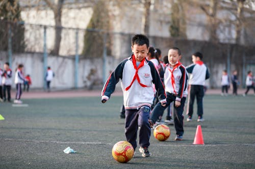 Kostenloses Stock Foto zu ausbildung, bälle, football