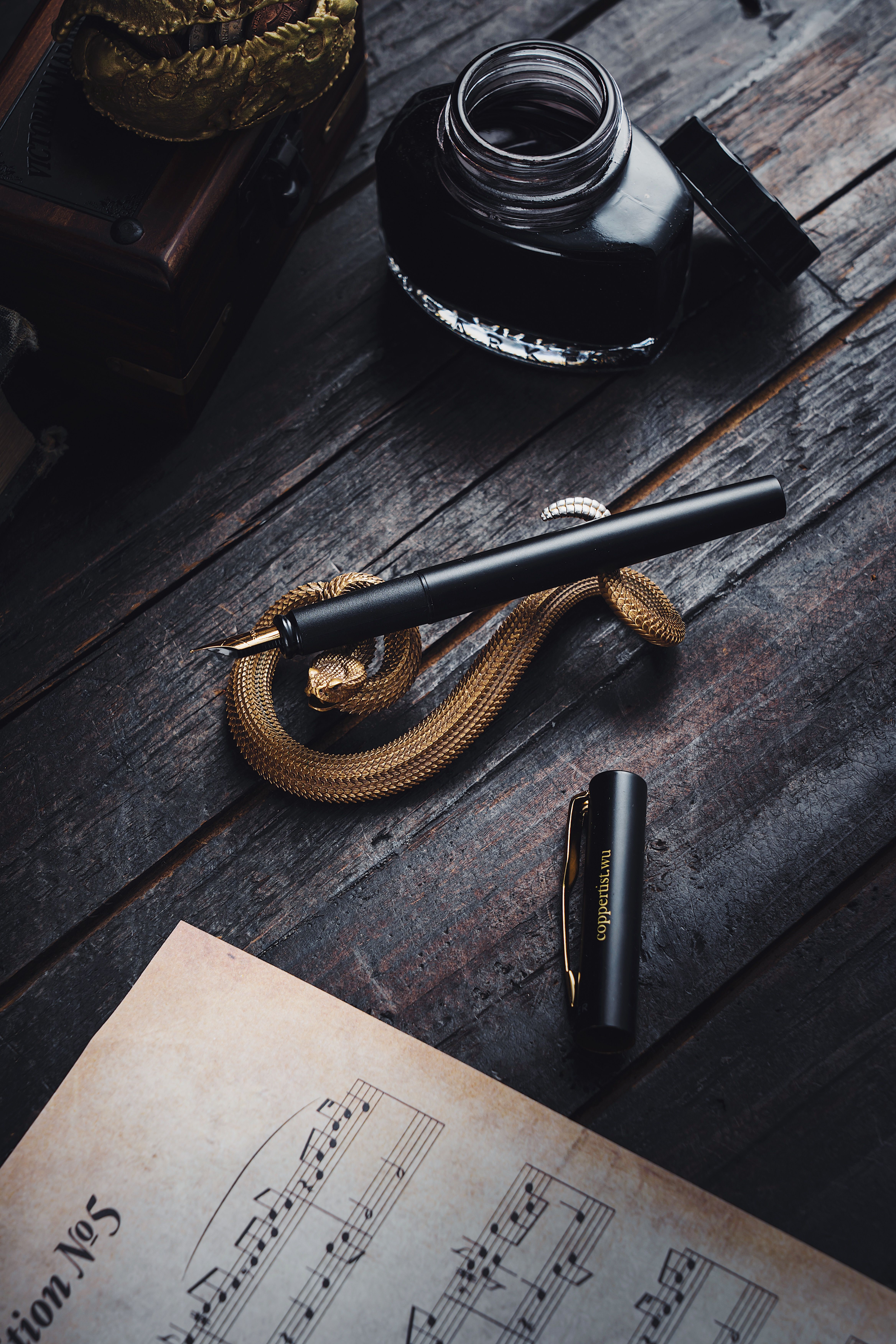 Pen and Ink · Free Stock Photo