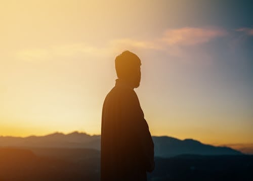 Immagine gratuita di alba, in piedi, montagne