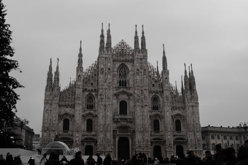 Darmowe zdjęcie z galerii z budynek, duomo di milano, gotycki
