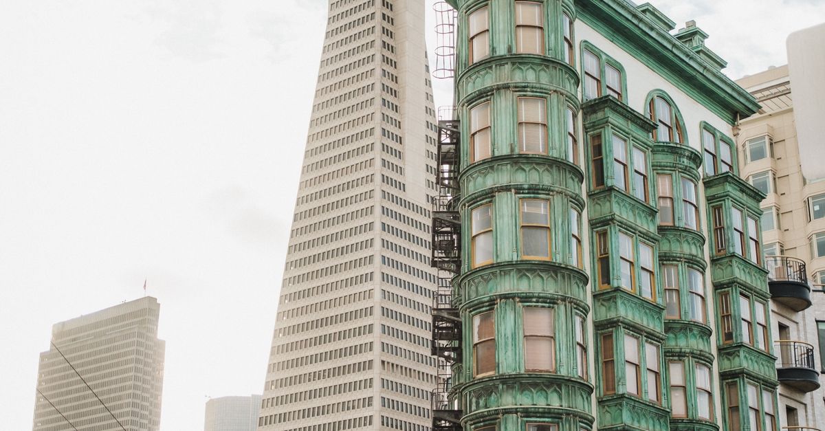 Capture of San Francisco's iconic Transamerica Pyramid and Sentinel Building at daylight.
