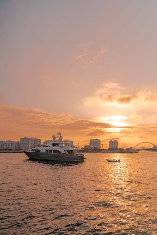 市容, 帆船, 日落 的 免費圖庫相片