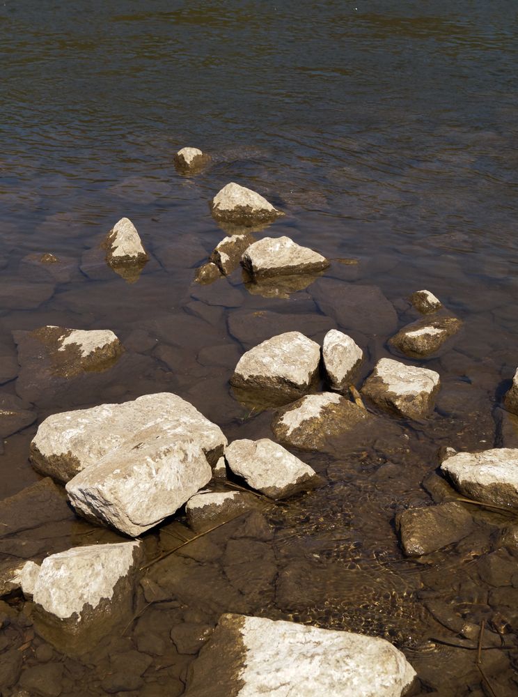 Rocky Riverbank Photos, Download The BEST Free Rocky Riverbank Stock ...