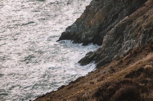 Kostenloses Stock Foto zu dämmerung, felsen, klippen