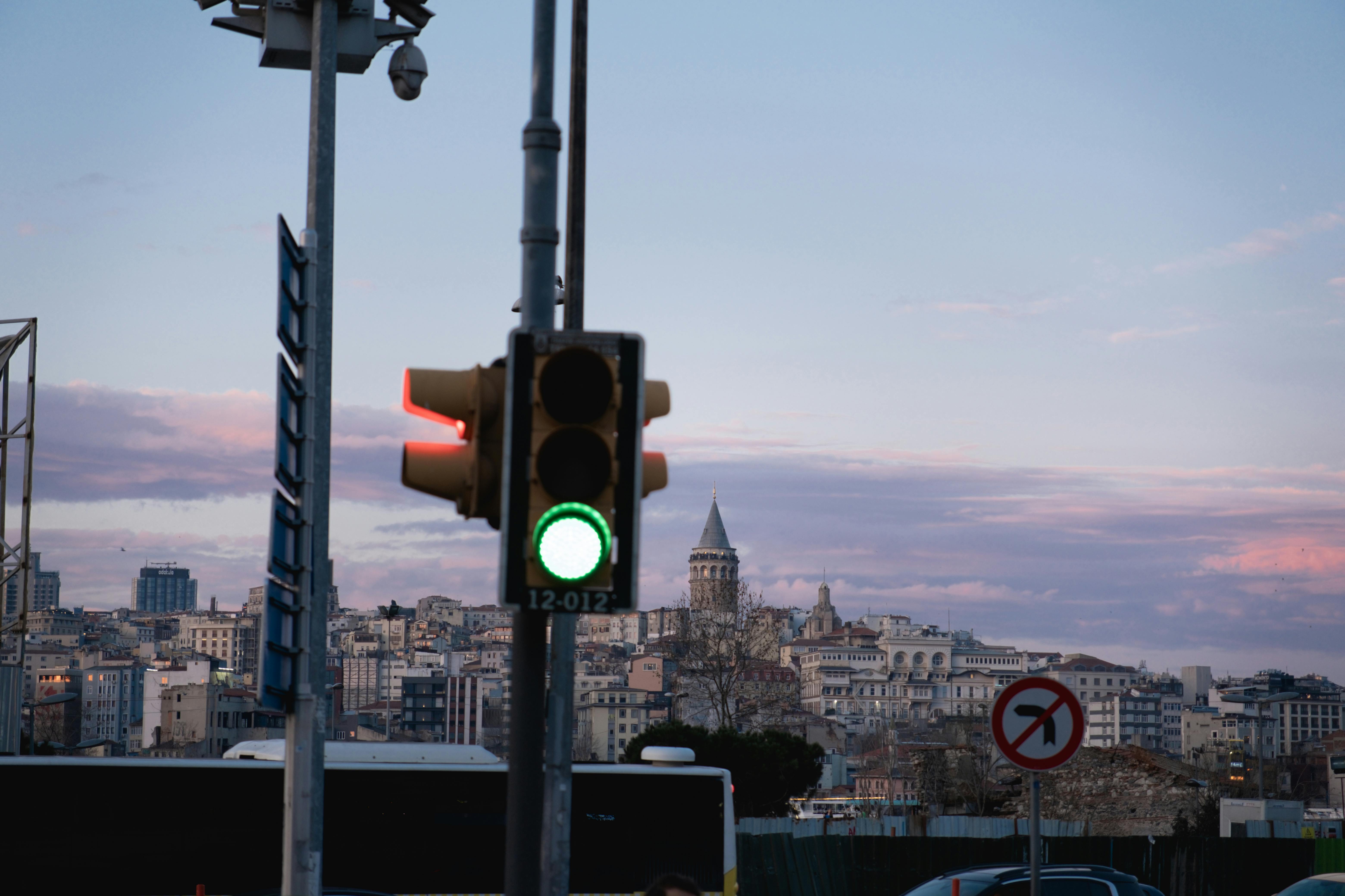 Red Light in a City at Dusk · Free Stock Photo