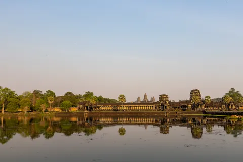 Private Angkor Wat Sunrise Jeep Tour