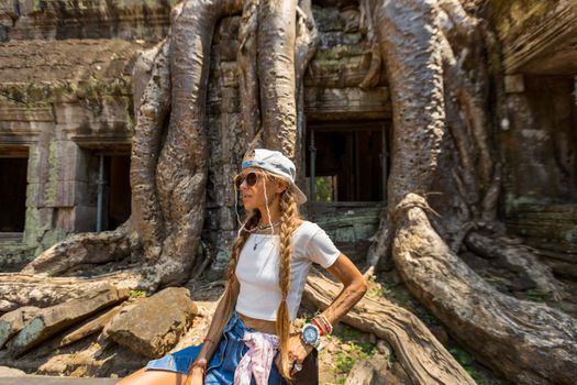 Ta Prohm and Bayon with archaeologist — Siem Reap
