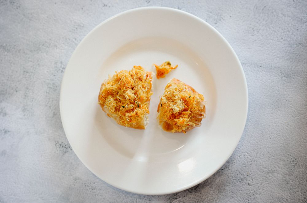 Coconut bun 椰絲包