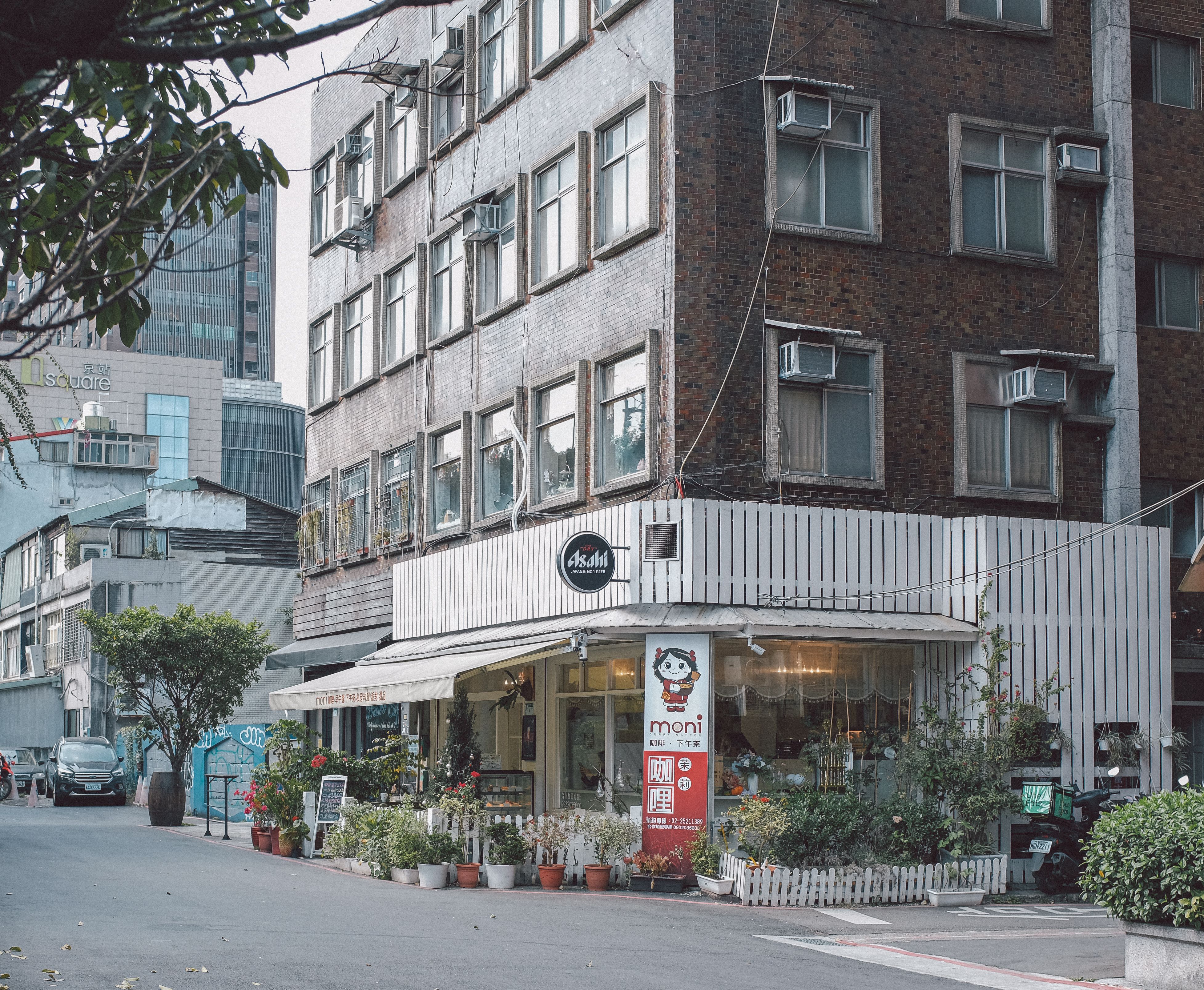 general lifestyle shop — Photo by Huy Phan on Pexels