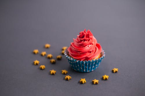 Ảnh lưu trữ miễn phí về bánh cupcake, dâu, hình ngôi sao