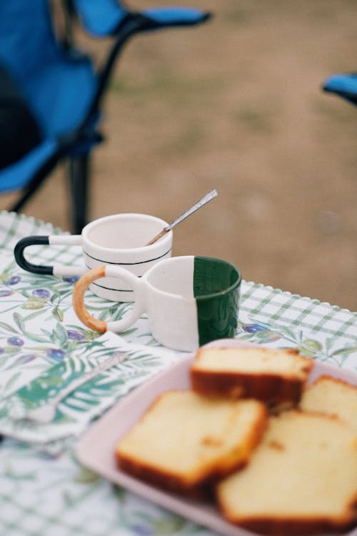 Foto profissional grátis de acampamento, bolo, piquenique