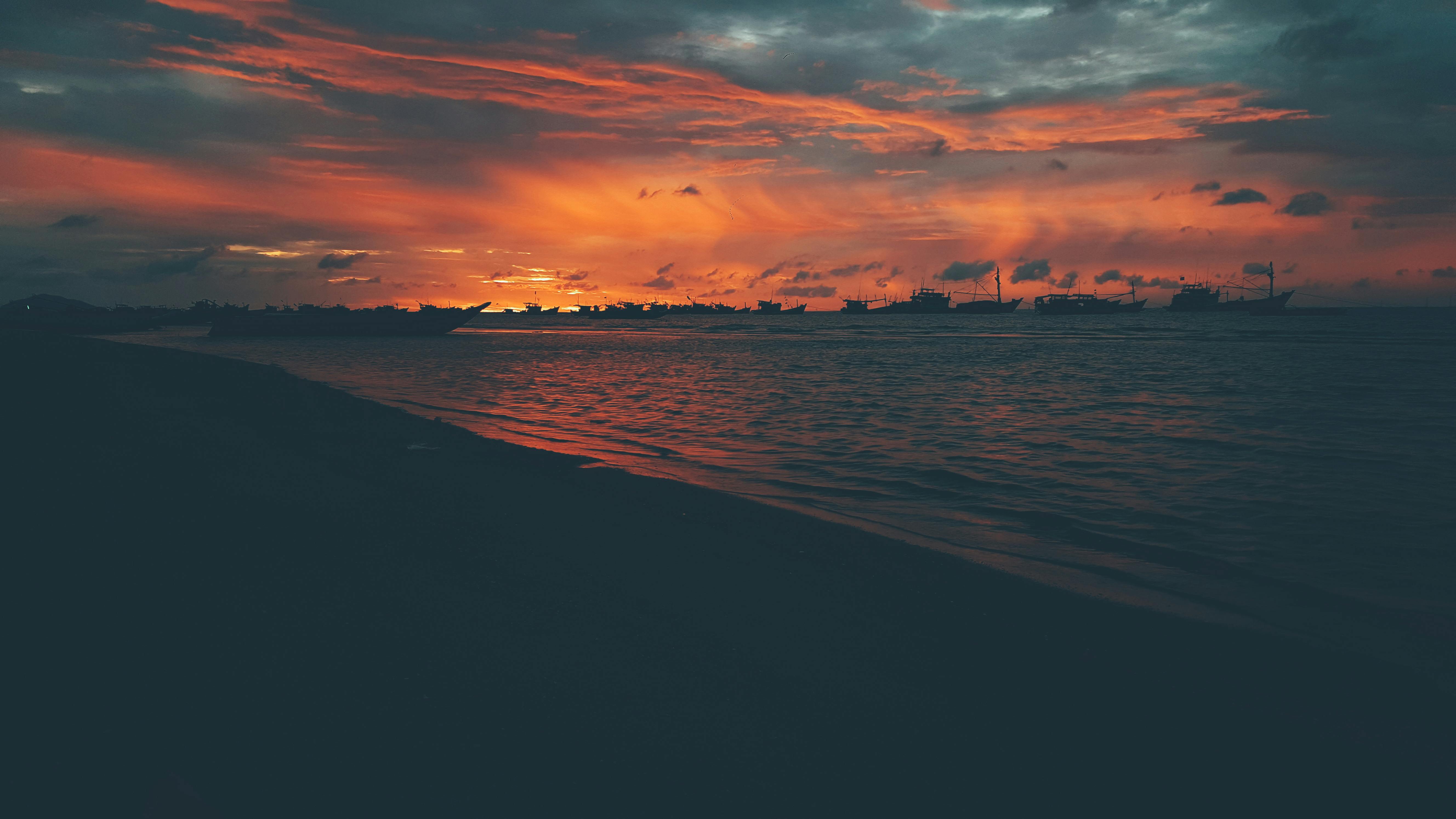 Photo Gratuite De Aube Bateaux Bord De Mer