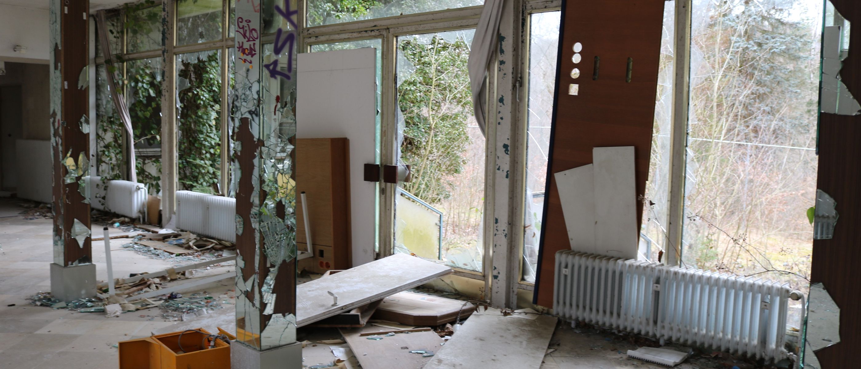 End of Tenancy Decorating in Barnet — a freshly painted, spotless finish