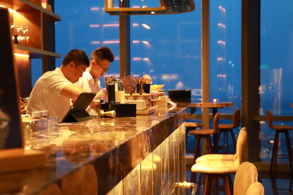 Bar à cocktails Xu (design contemporain)