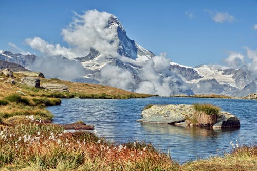 Lake and Matterhorn