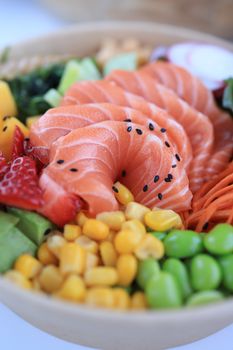 Salade de pois chiches et d'avocat végane