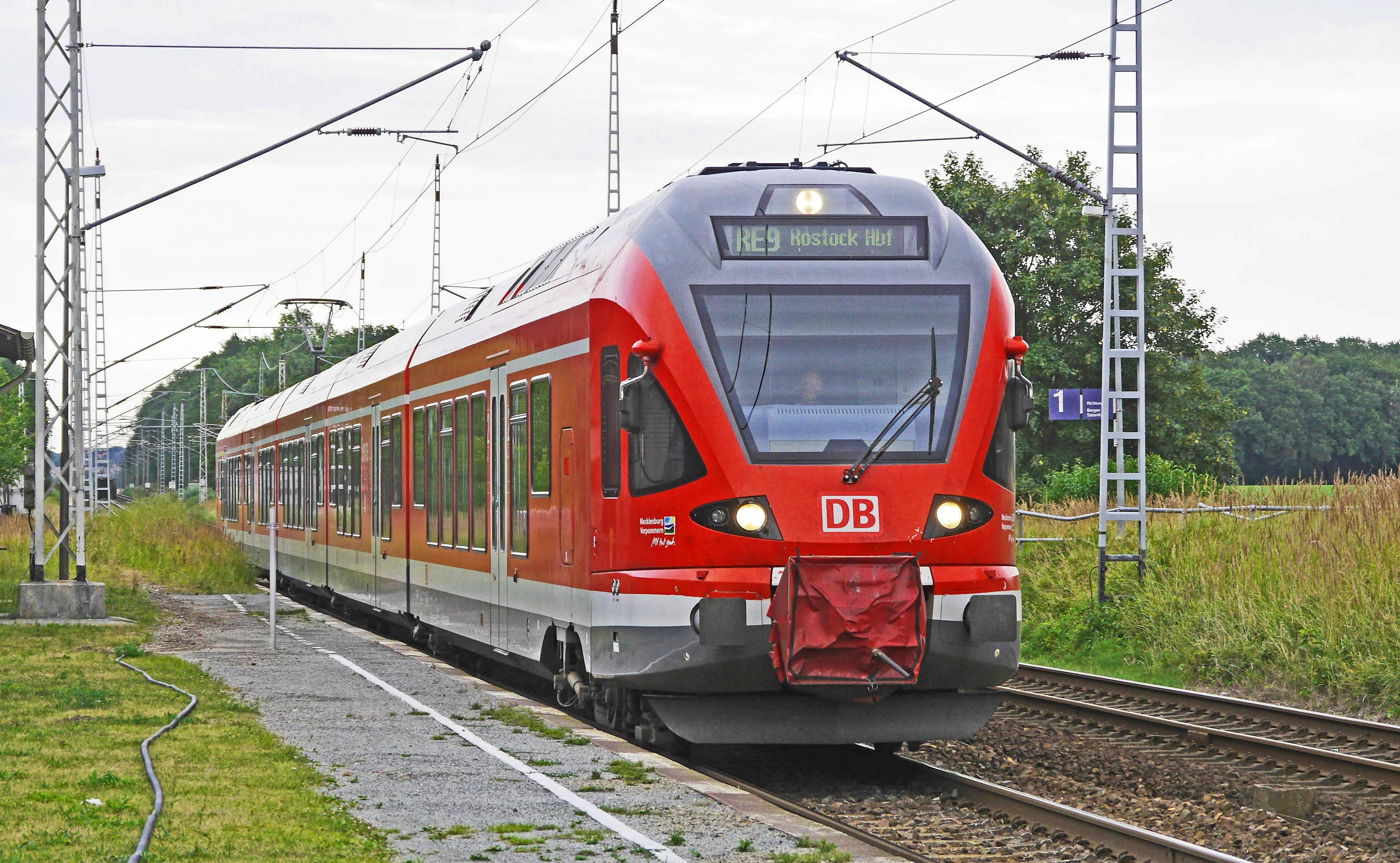 Kostenloses Foto zum Thema: bahngleis, bahnhof, eisenbahn