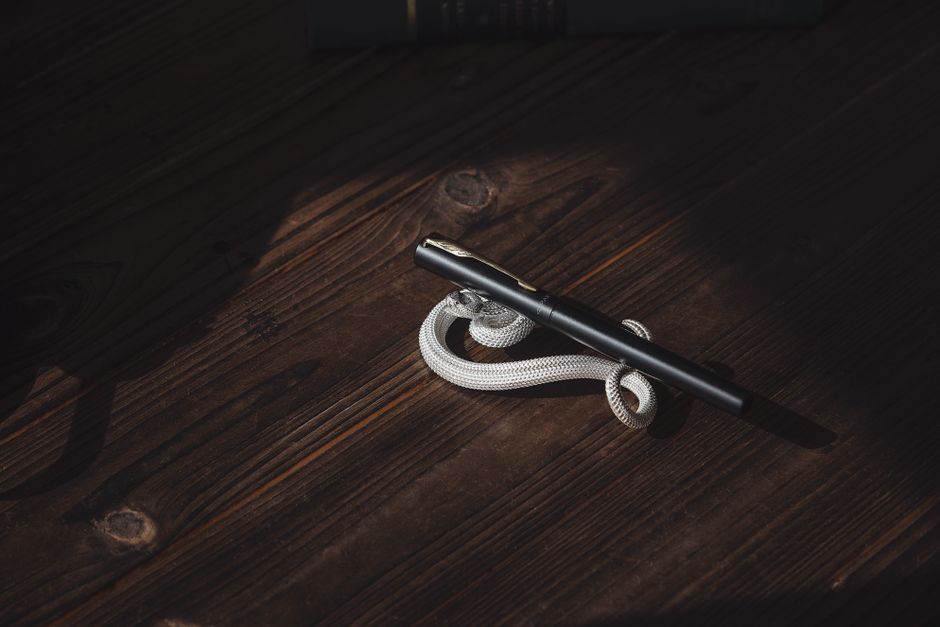 pen natural light lifestyle photo 2