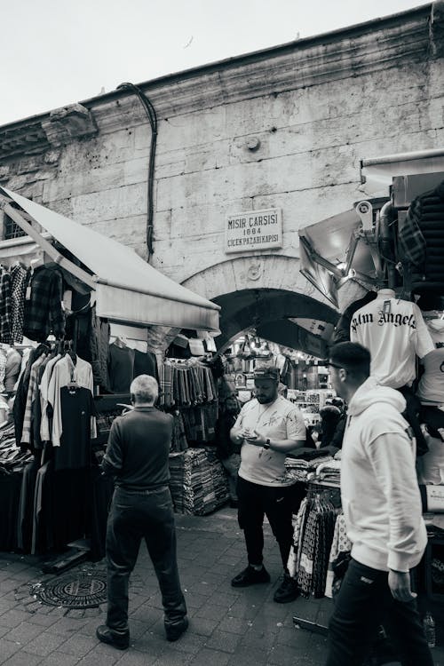 Immagine gratuita di bancarella, bianco e nero, città