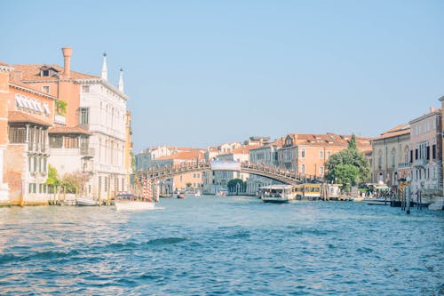 Fotobanka s bezplatnými fotkami na tému Benátky, gondola, kanál