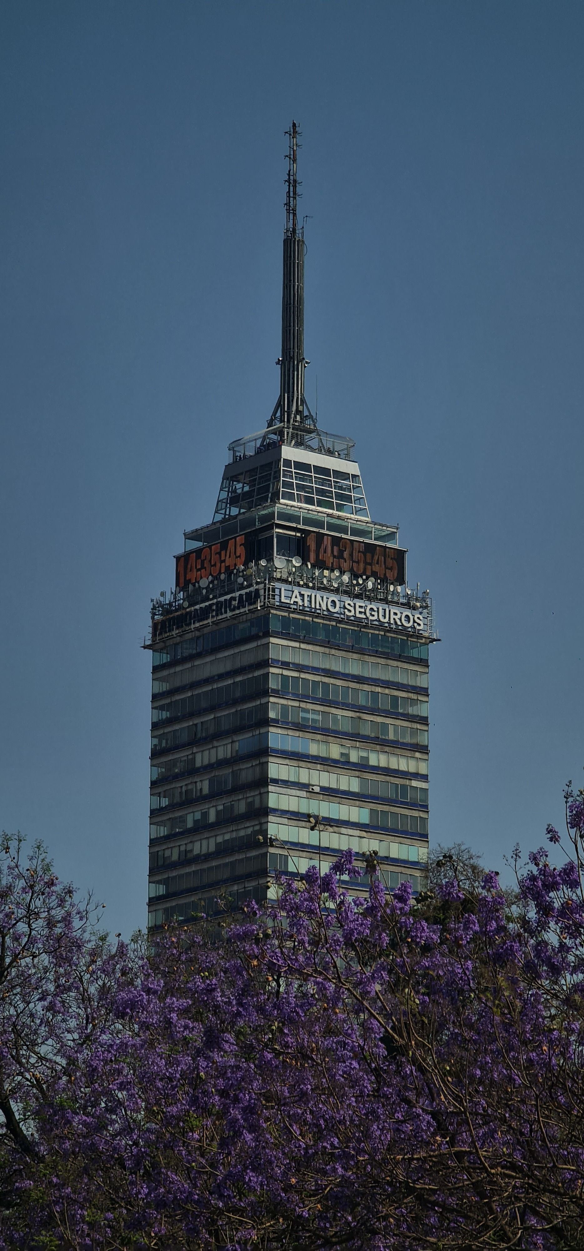 Torre Latinoamericana Skyscraper in Mexico City Skyline · Free Stock Photo