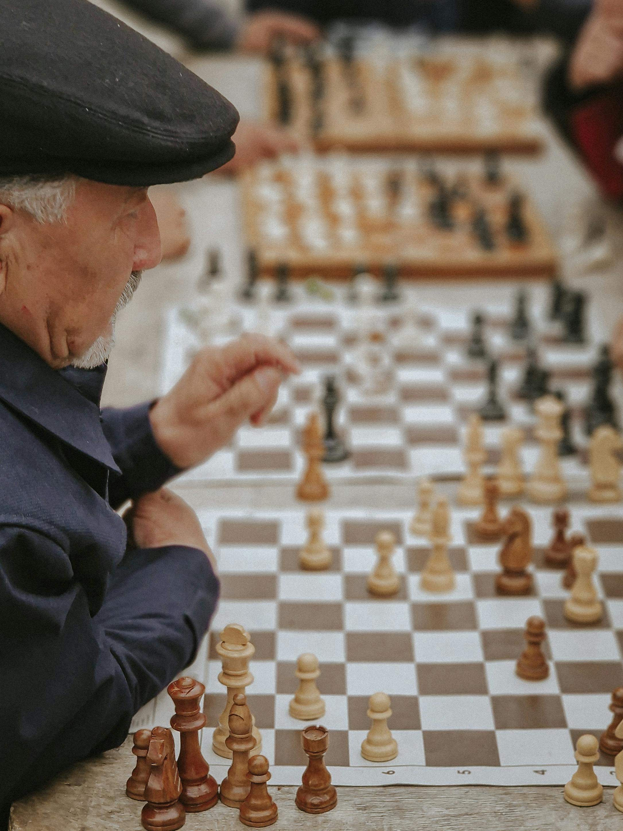 8,900+ Online Chess Stock Photos, Pictures & Royalty-Free Images - iStock