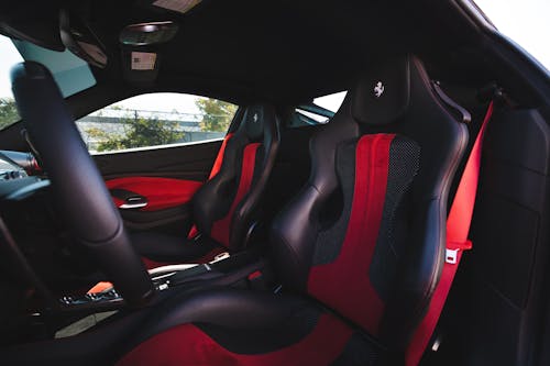 Foto profissional grátis de assentos ferrari, Ferrari, interior da ferrari