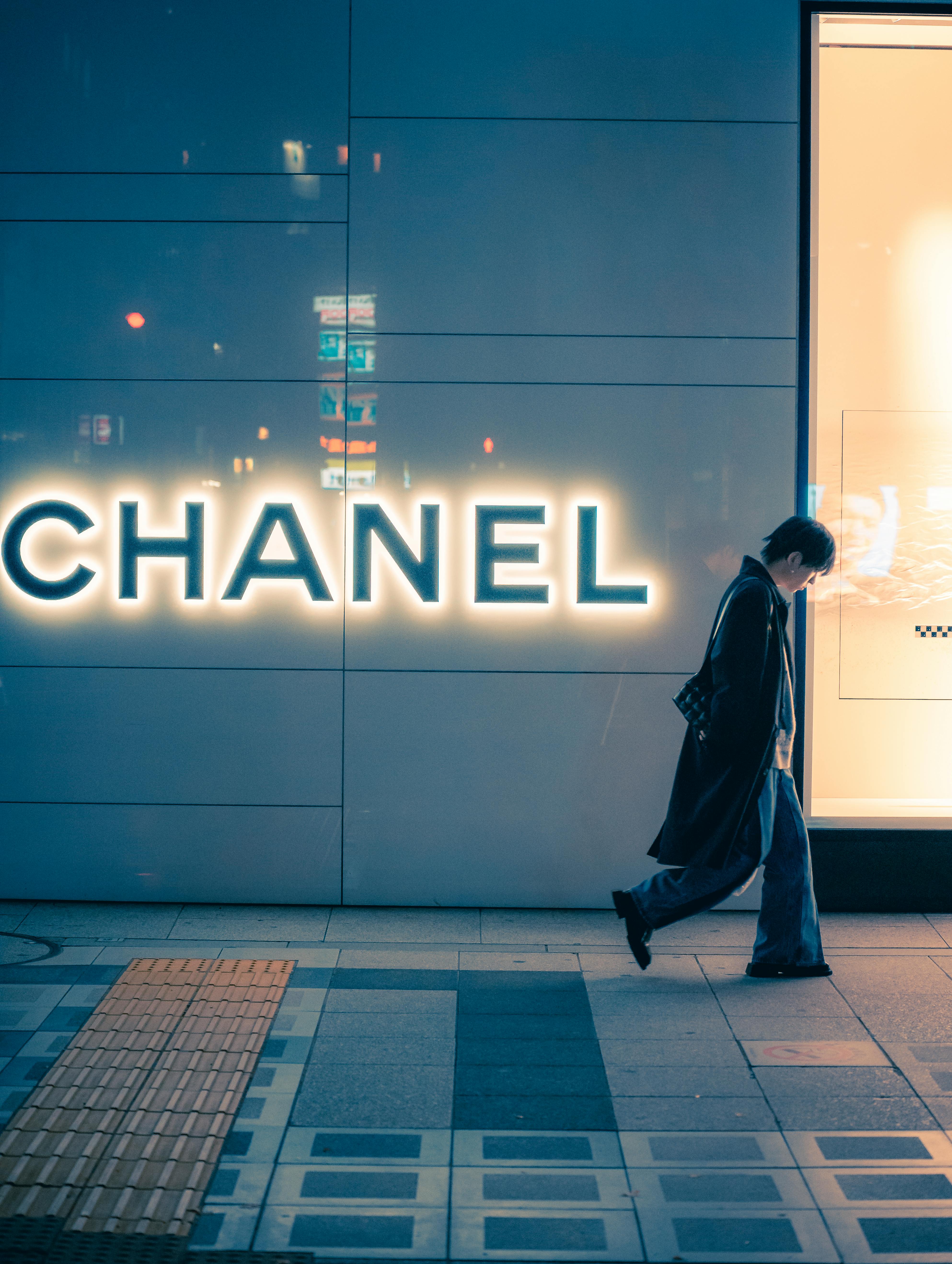 Download Aesthetic Chanel Logo Wallpaper