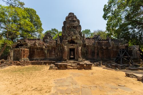 Free Explore the stunning ancient temple ruins set amidst lush green vegetation, showcasing historical architecture. Stock Photo
