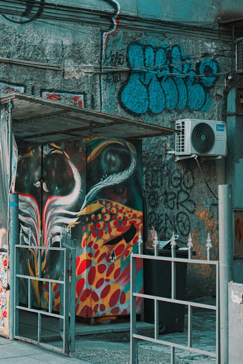 Imagine de stoc gratuită din erodat, fotografiere verticală, graffiti