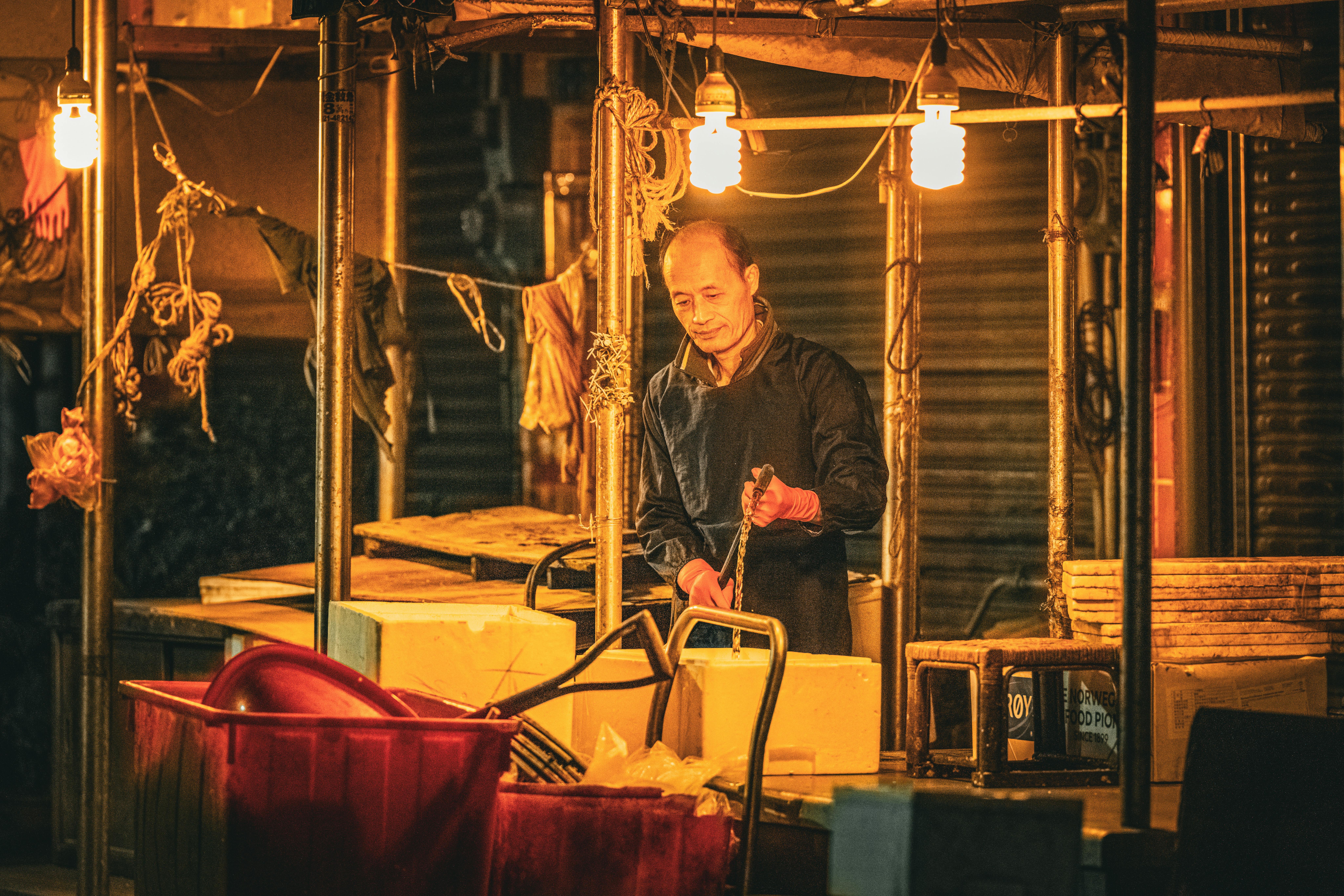 Gratis stockfoto met @buitenshuis, arbeider, avond Stockfoto