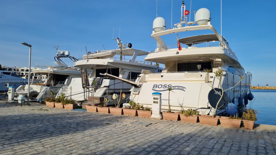 Support for superyachts, charter guests, and captains