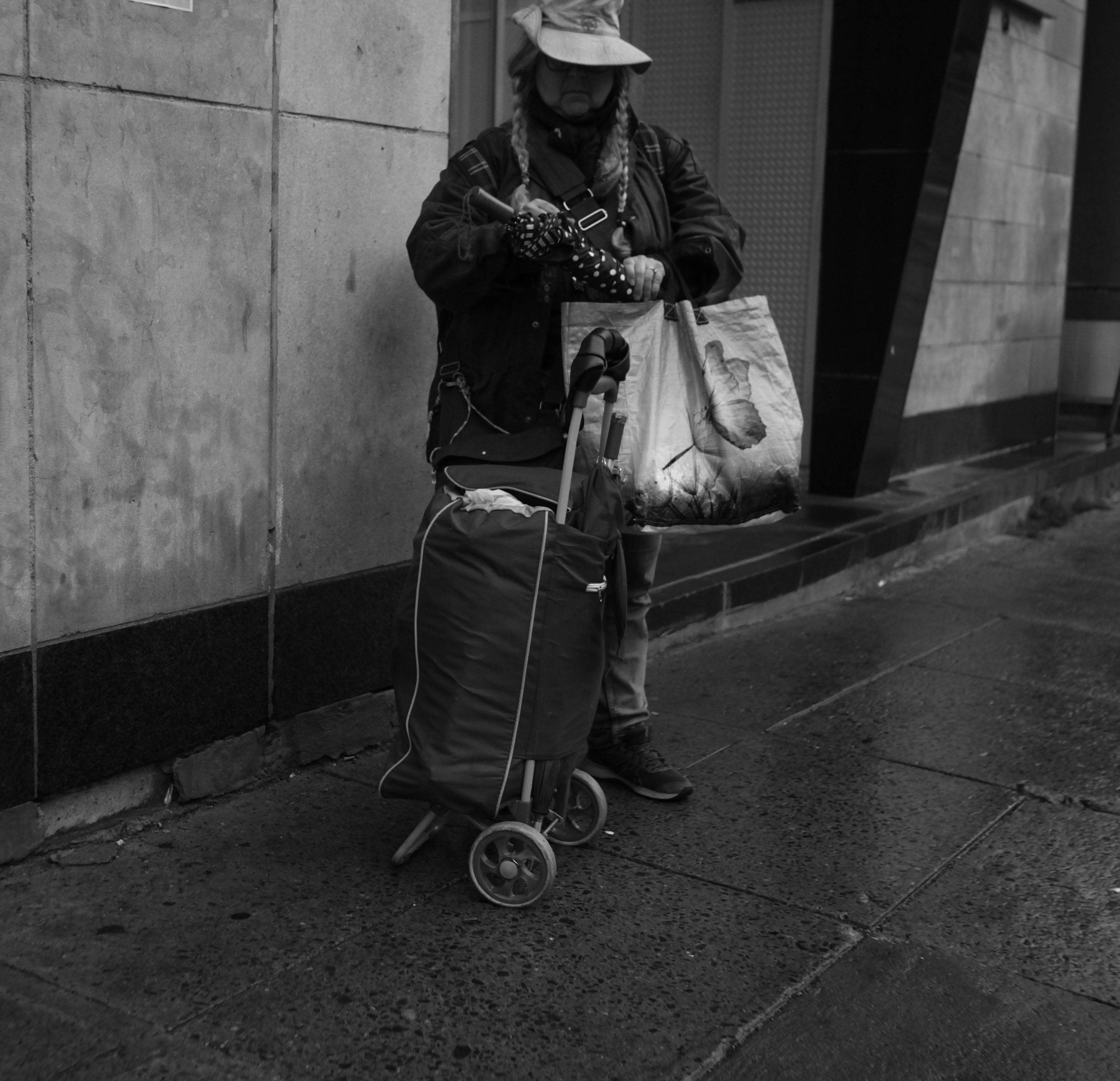 4 Habits That Can Slowly Push People Into Loneliness Later in Life