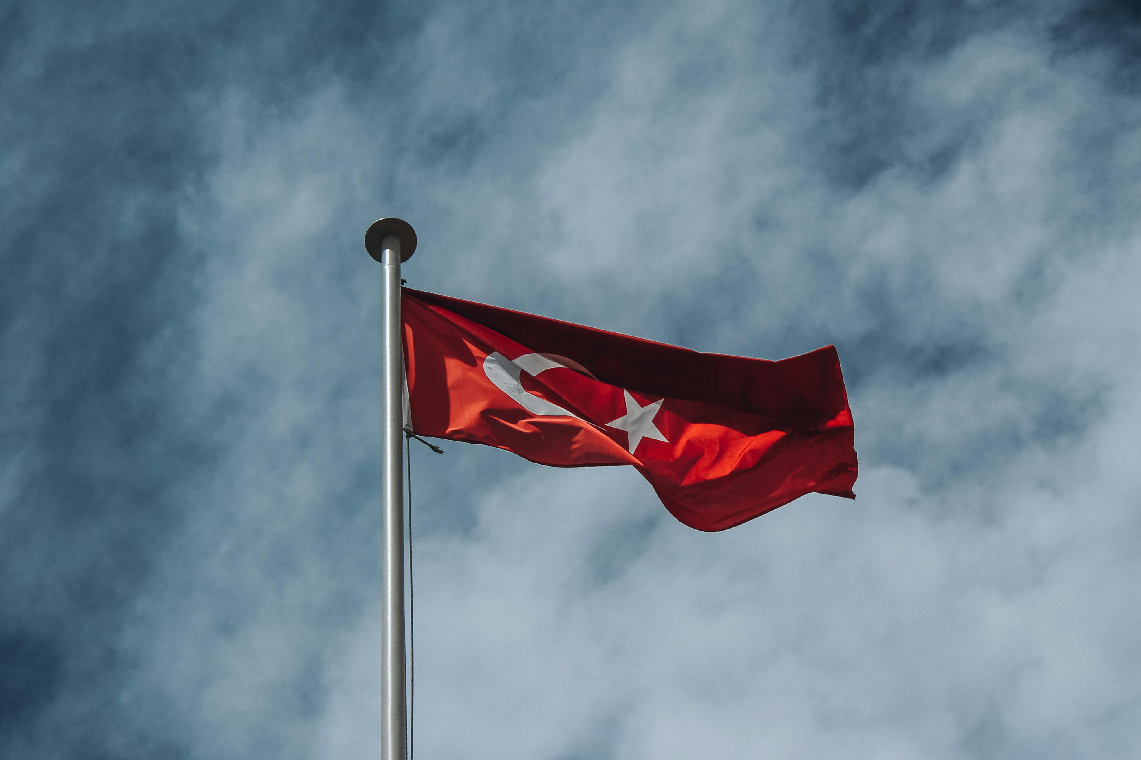 How psychologists can spot red flags in mental health apps — Photo by Kadir Akman on Pexels