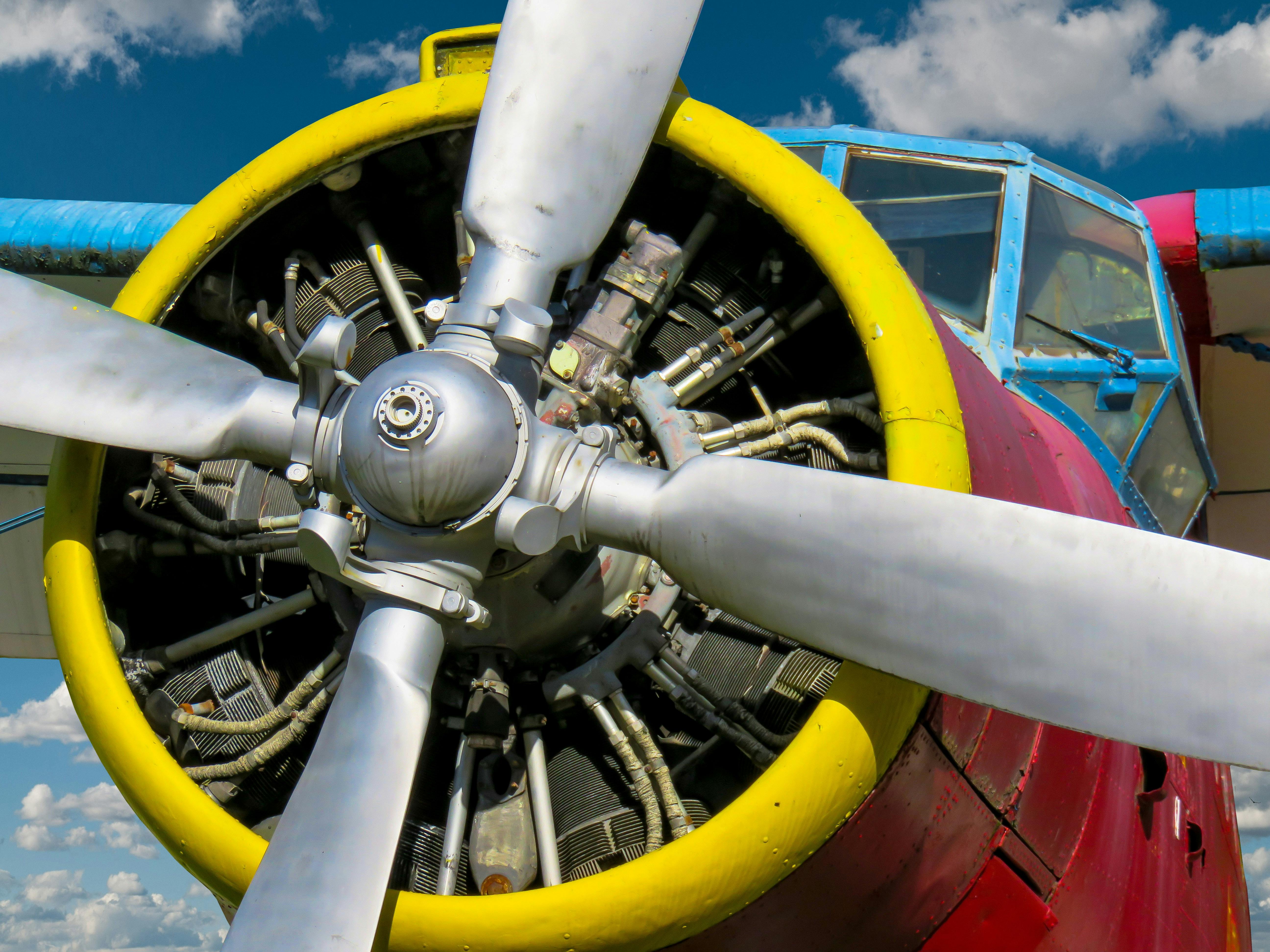 Gray Airplane Propeller · Free Stock Photo