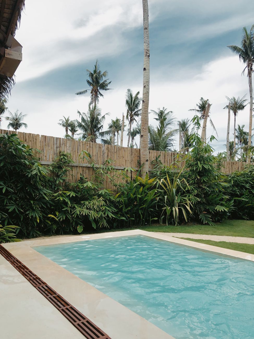 Vinyl Liner Pools: The Lower Price Tag Comes With Trade-offs You Need to Understand