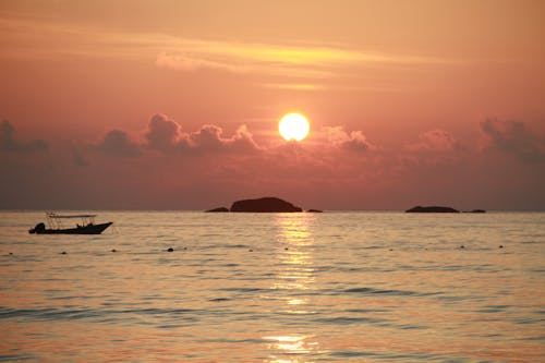 在海上日落, 太阳下来, 帆船 的 免费素材图片