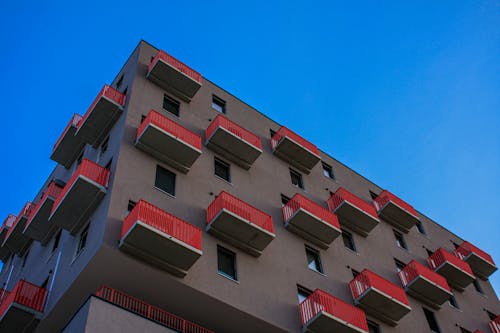Fotos de stock gratuitas de arquitectura moderna, balcones, ciudad