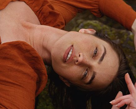 Beautiful Model in Portland wearing a burnt orange linen dress, Portrait taken by Portland Photographer Lance Reis on my Sonya7iii on location.