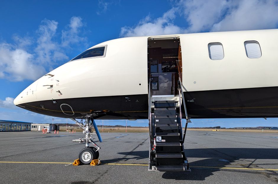 large cabin jet aircraft exterior