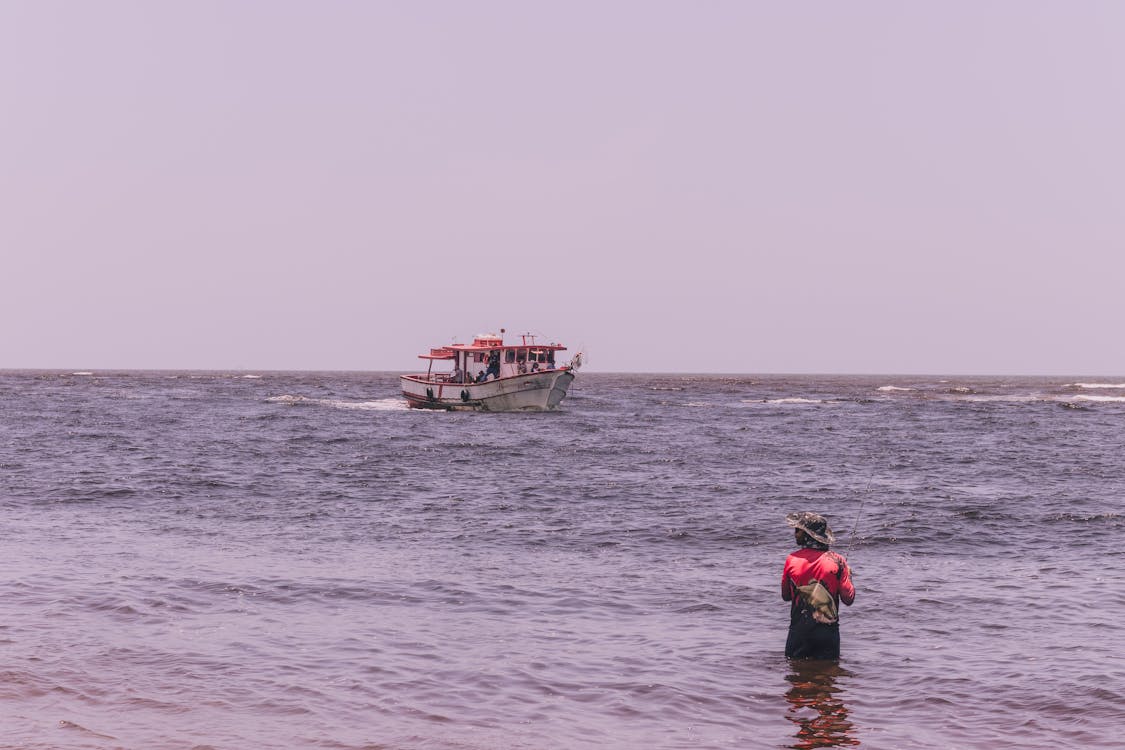 Fotobanka s bezplatnými fotkami na tému horizont, kývať, loď