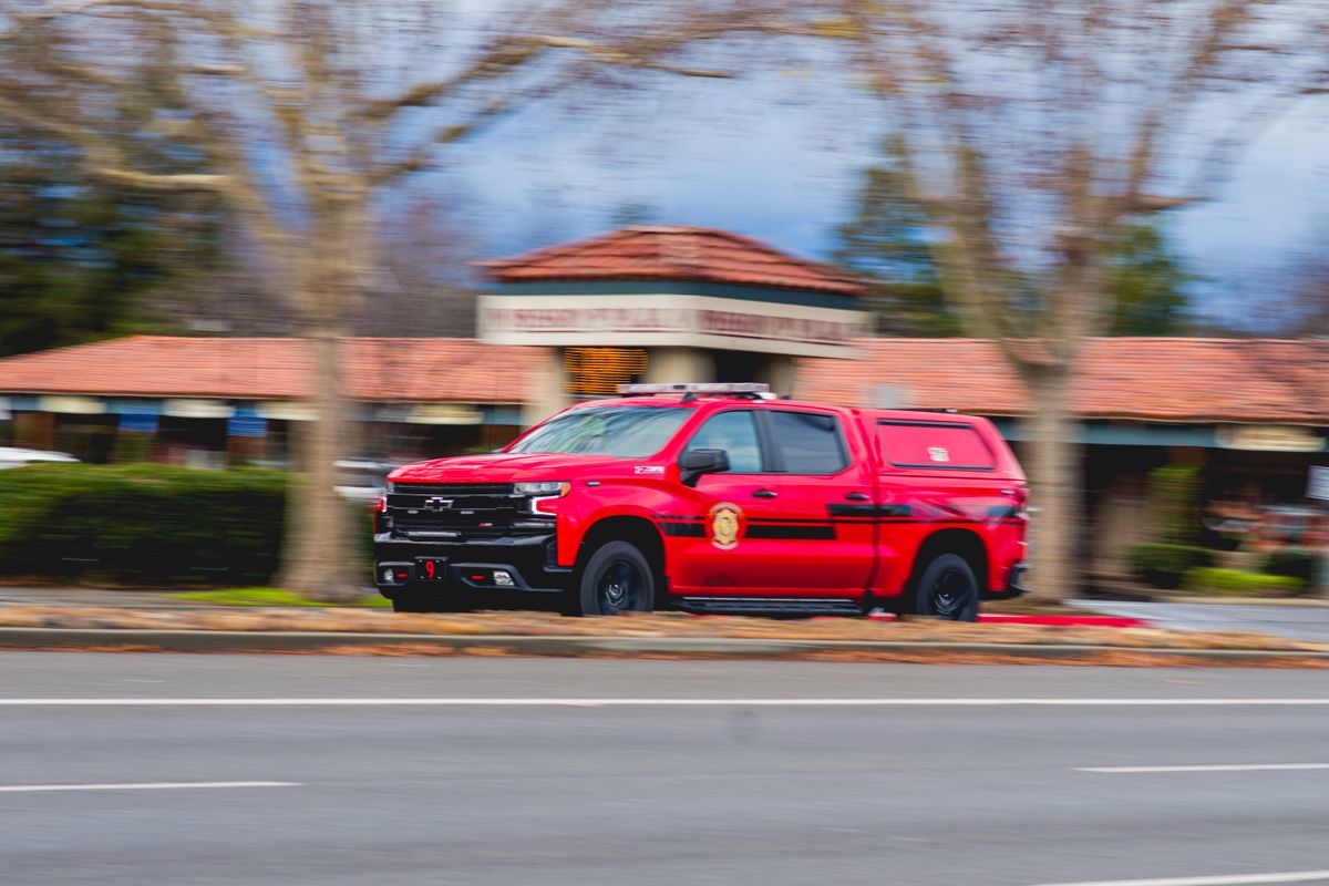 2018 Chevrolet Silverado 1500 LT Crew Cab — photo 2 of 2