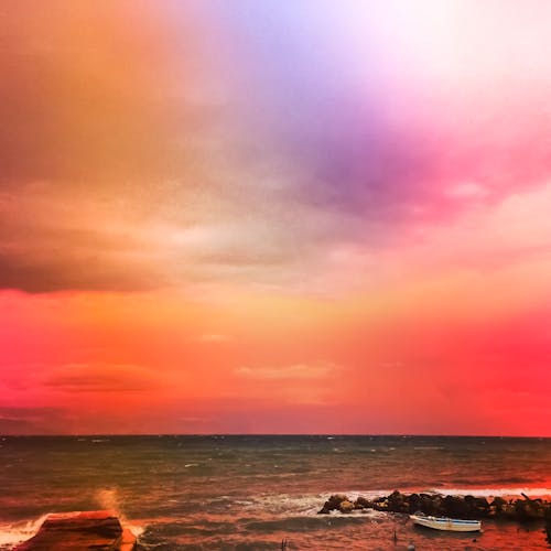 Free Immagine gratuita di barca, cielo rosso, mar mediterraneo Stock Photo