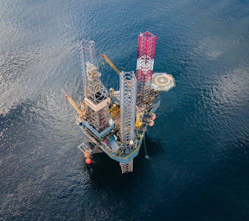 Offshore oil platform