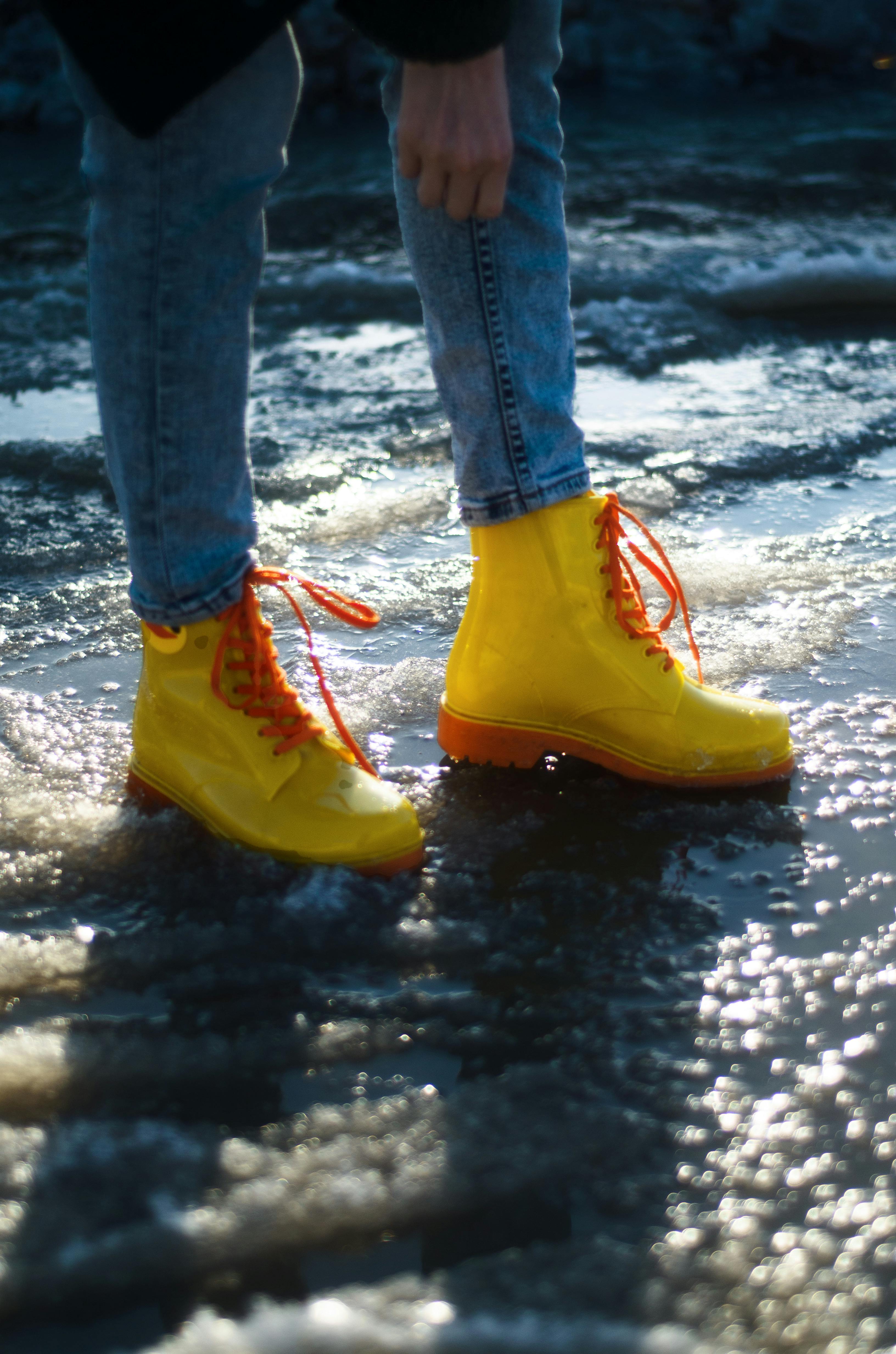 total 90 yellow boots