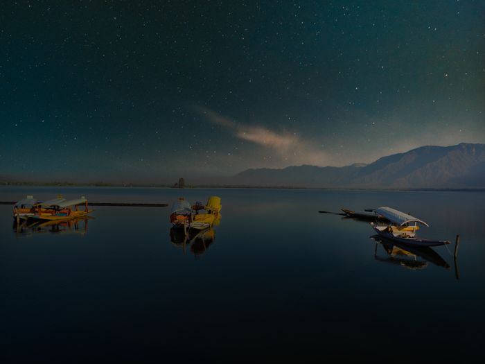 Dal Lake night boats Kashmir quick trip