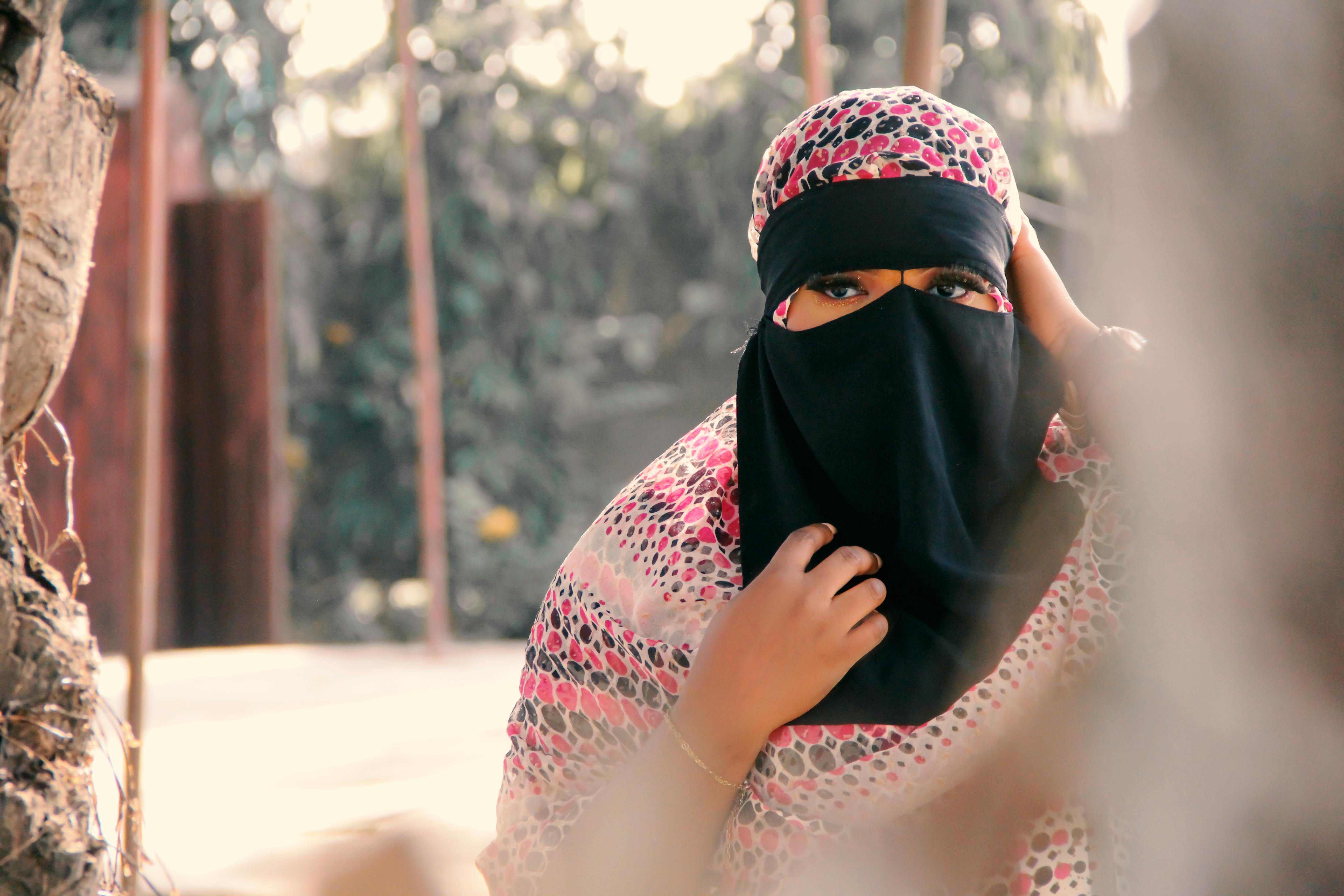 Girl Photo Hide Face