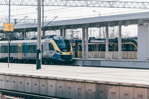 免費 公共交通工具, 旅客列車, 波蘭 的 免費圖庫相片 圖庫相片